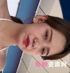 白色性感比基尼：长腿翘臀美女视频百度云