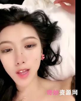 外W女神大战豪哥，1V-966M自拍视频抖音观看