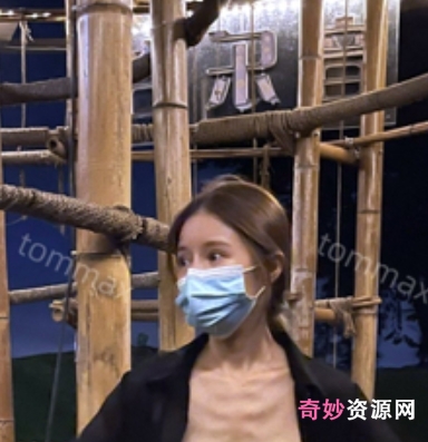 推特热门视频：美女与懵逼大爷山上互动228分钟/142M